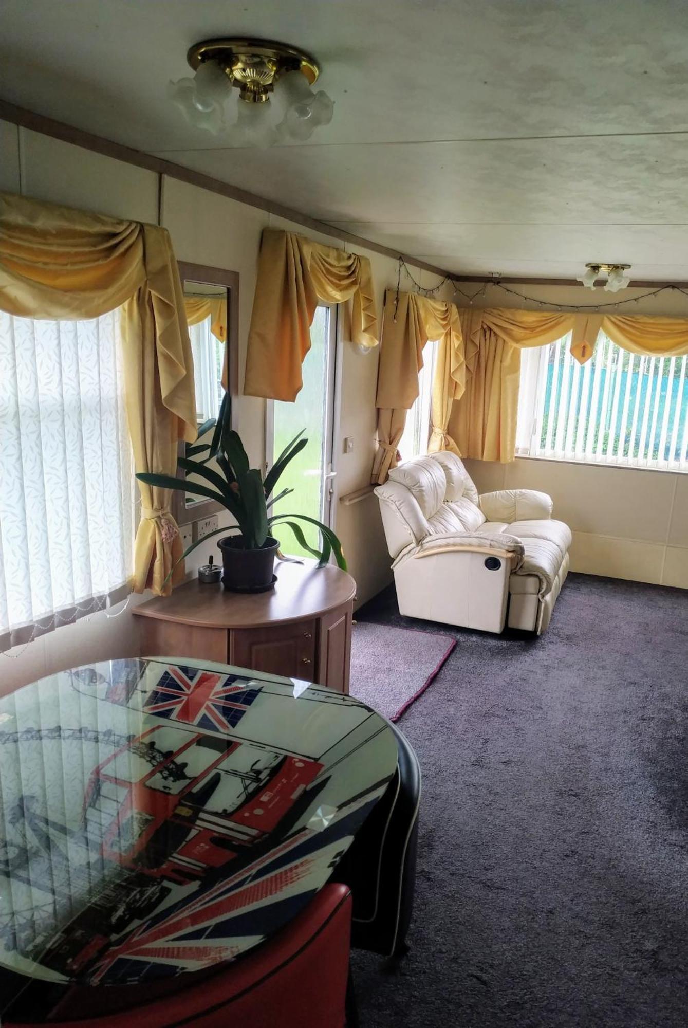 דירות קונטה הורה Mobilehouse Udraz מראה חיצוני תמונה